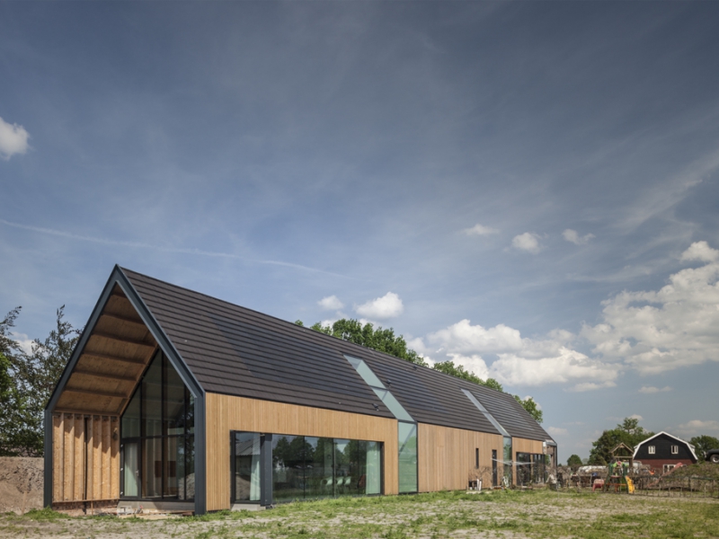 Hoofdweg (2 onder 1 kap)